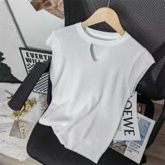 Short-sleeved T-shirt for women's new slim hollow short top fashionable base shirt reduces age
