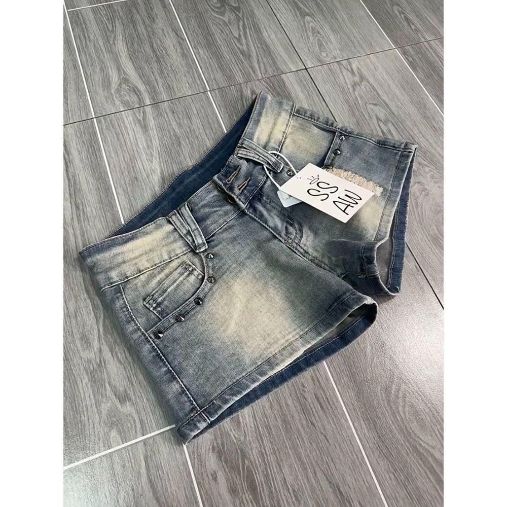Retro high street hot girl hip shorts for women in summer slim fit and small one wash low waist denim shorts hot pants