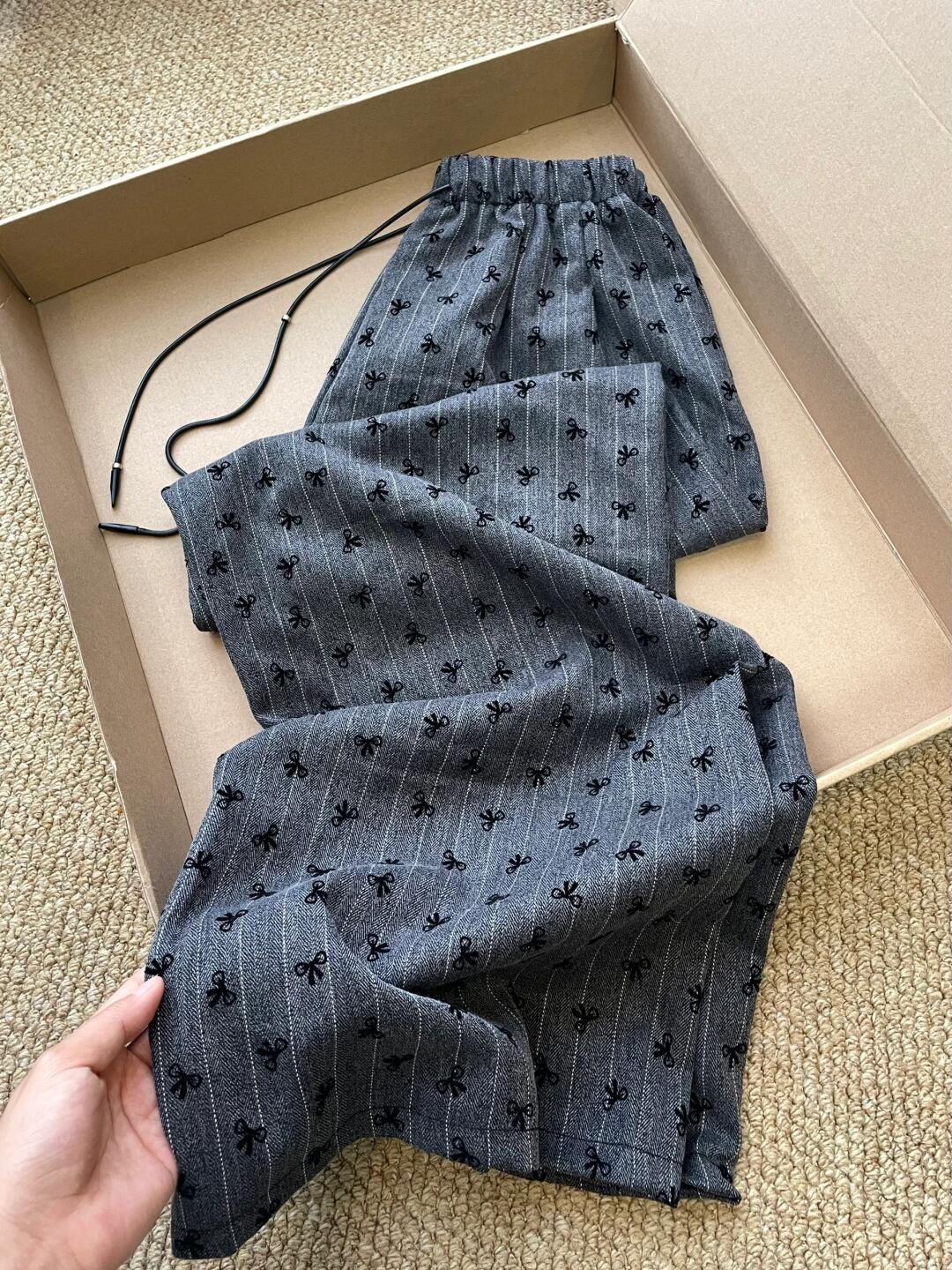 High-quality inner edge slimming autumn niche design wide-leg pants for women with high waist slim casual pants floor trousers