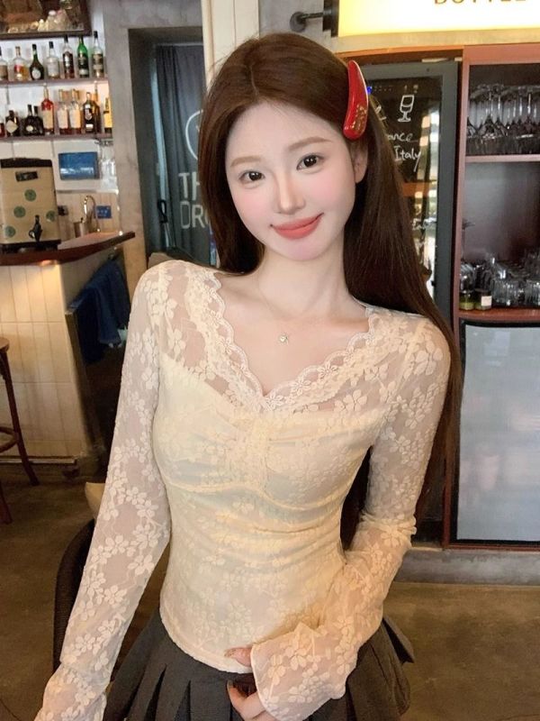 Original fabric pure sexy v-neck hollow top for women's autumn and winter small fragrance style lace base shirt inside