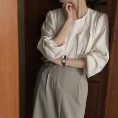 Size has been updated Simple temperament round neck pleated design All-match solid color puff sleeve pullover long-sleeved top
