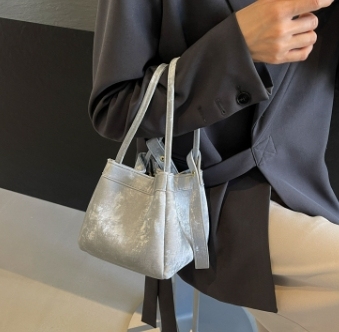 Women's bag high-end suede bucket bag summer new birthday style handbag shoulder bag variety of backing methods for women