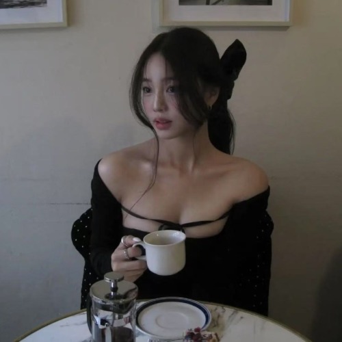Size has been updated ins blogger dress pure sexy one-shoulder a-line fake two-piece small black dress dress