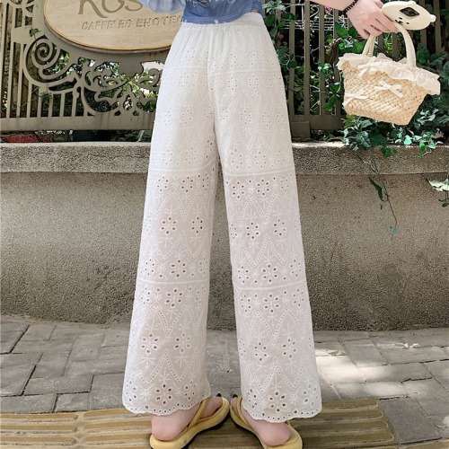 Real shot slim straight-leg wide-leg pants for women, slimming white embroidered lace casual shorts 