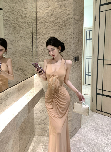 Photographed! Sexy Strapless Off-the-Shoulder Pleated Shoulder Slip Bodice Skimming Fish-Tail Dress Gown Dress