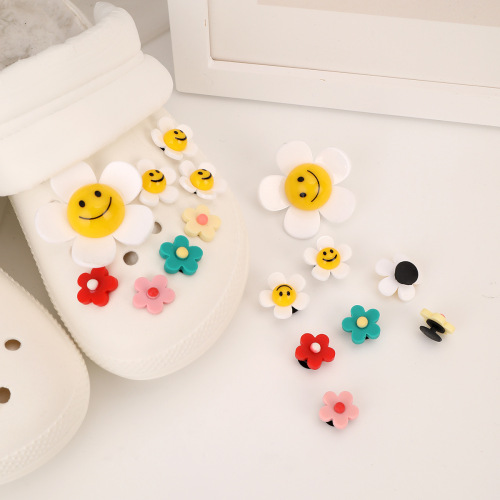 High-luxury special-shaped pearl hole shoes and shoe buckle accessories Korean style fashion simple three-dimensional jewelry buckle shoes and flower