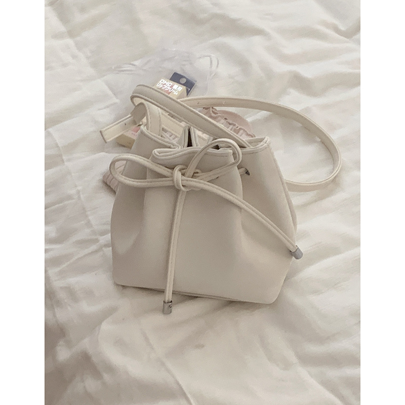 Wholesale versatile ins crossbody bag for women 2024 new fashion Korean style bucket bag high-end shoulder bag