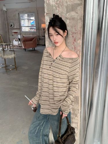 Original Color Weave Striped Off-the-Shoulder Long Sleeve T-Shirt for Women - High-End, Relaxed Style Loose One-Shoulder Tunic Top