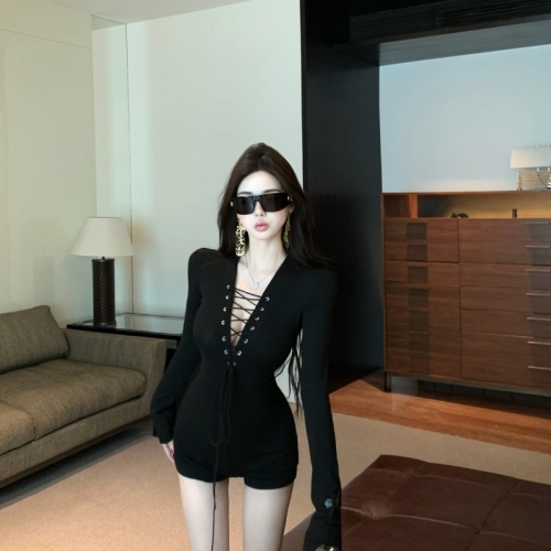 Photographed ~ Black Laced Long-Sleeve Short Figure Nip-it Bodysuit with a Sexy, American Short Style