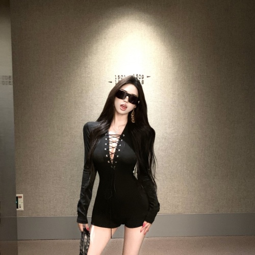 Photographed ~ Black Laced Long-Sleeve Short Figure Nip-it Bodysuit with a Sexy, American Short Style