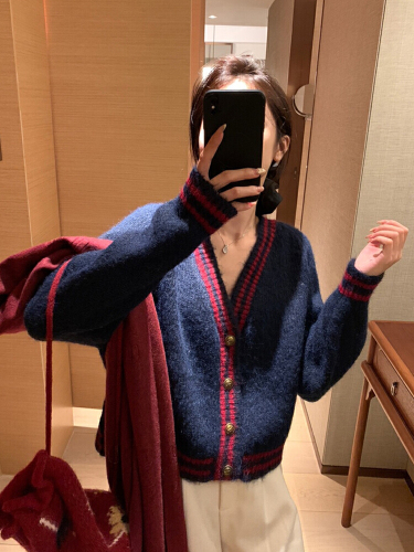 French color-blocking cardigan for women, autumn/winter loose lazy style, design sense, niche knit sweater, high-end top