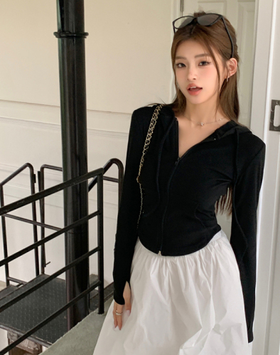 Real shot of 2025 autumn and winter new versatile youth sports style slim long-sleeved hooded zipper sweatshirt