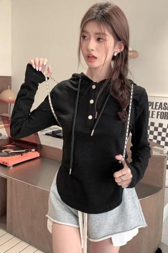 Real shot of 2025 autumn and winter new women's sweatshirts, fashionable base tops, short slim hooded T-shirt