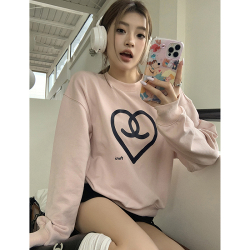 Real shot of 2025 autumn and winter new blue pink love printed sweatshirt for women American small round neck loose casual top