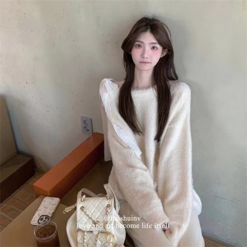 White water women, soft butterfly, off-shoulder sweater, women's autumn and winter design, loose and lazy style top