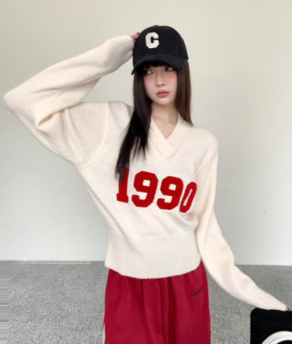 Real-life photography of new internet celebrity trendy digital design V-neck knitted sweater waist-hugging and slimming women's top