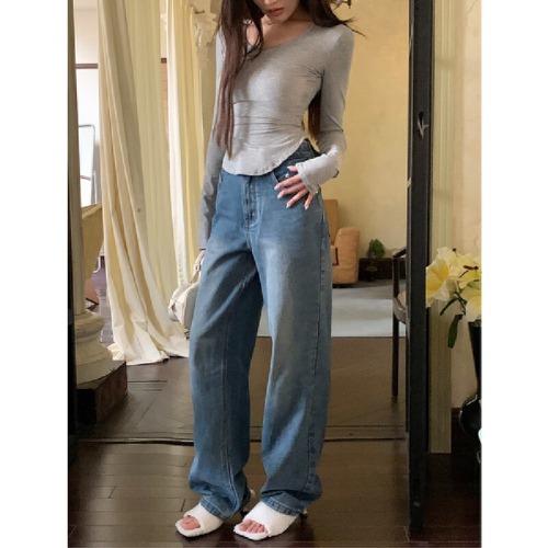 Real shot of 2025 autumn and winter new design blue loose wide-leg jeans for women with high waist slim and versatile casual trousers