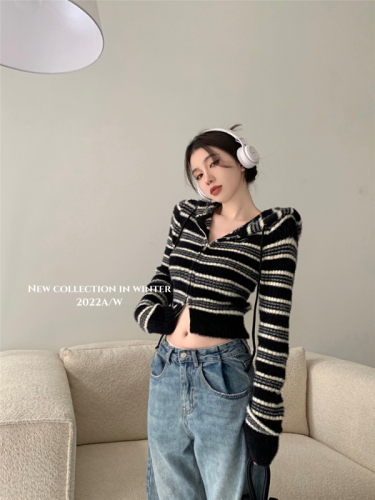 Actual shot~Autumn and winter short lazy style striped hooded sweater sweater cardigan jacket for women