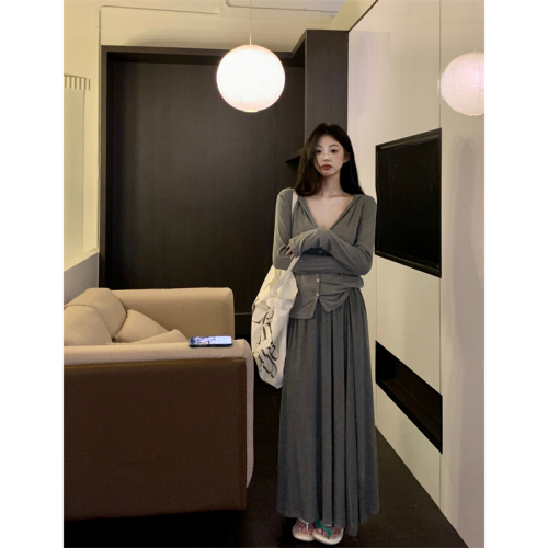 Actual shot ~ V-neck hooded sun protection cardigan, thin sweet and spicy outer blouse + high-waisted irregular drape skirt