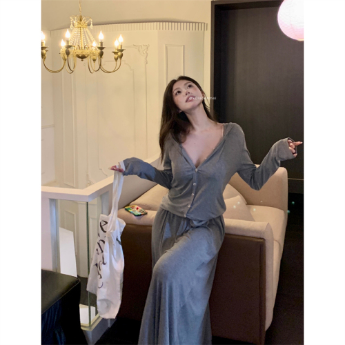 Actual shot ~ V-neck hooded sun protection cardigan, thin sweet and spicy outer blouse + high-waisted irregular drape skirt