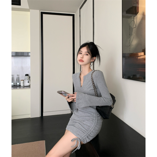 Real shot ~ V-neck knitted dress autumn 2024 new style pure lust style slim inner bottoming skirt with hip wrap
