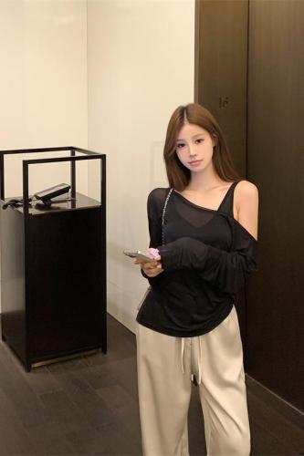 Real shot ~ two-piece sloping shoulder top with suspenders, autumn long-sleeved inner suspender suit