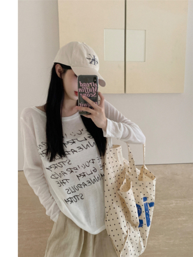Actual shot ~ Micro-sunlight letter printed long-sleeved T-shirt for women winter round neck thin Korean version slimming sun protection shirt