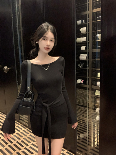 Actual shot~ Bell sleeve knitted dress for women autumn long sleeve slimming long hip skirt