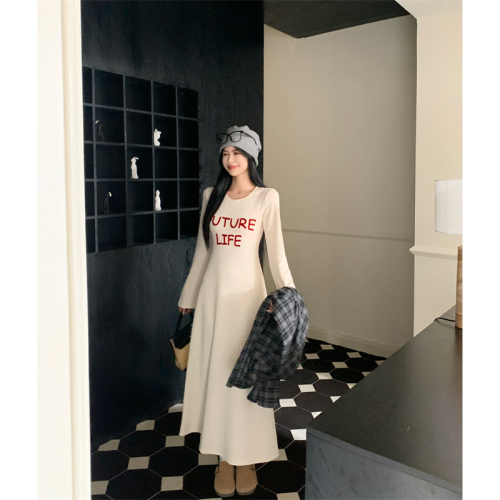 Real shot~ Letter embroidered knitted dress for women autumn 2024 new round neck long skirt with long skirt inside