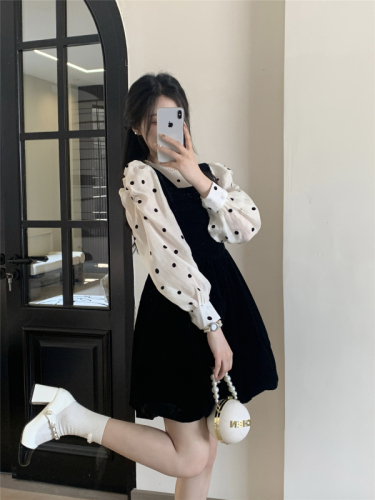 Actual shot ~ French new style V-neck bow velvet dress + sweet puff sleeve shirt for autumn and winter