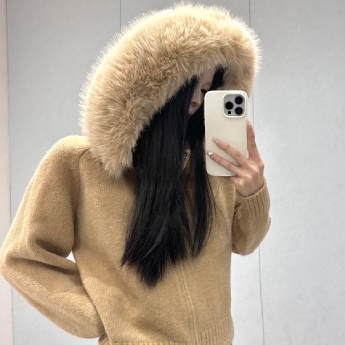 Leather Collar Hooded Sweatshirt for Women, Autumn/Winter Korean Style Slouchy Trend Quality Knit Top for Petite Figures