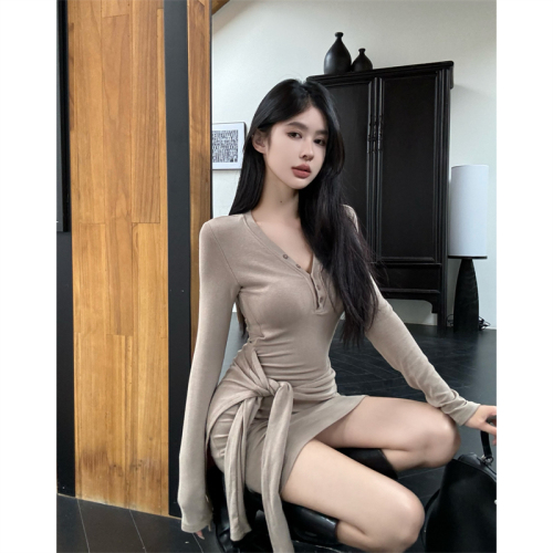 Real shot ~ killer waist-to-hip ratio, pure lust style fake two-piece strappy dress with breast pads