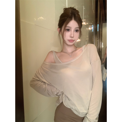 Real shot ~ two-piece sloping shoulder top with suspenders, autumn long-sleeved inner suspender suit