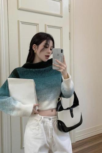 Real-life photos and real-price ~ Various ways to wear gradient color one-shoulder knit tops soft and high-end feel lazy and off-shoulder sweater