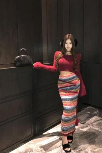 Real-life photos and real-price ~ Christmas love imitation mink knitted top long sleeves short atmosphere red elastic skirt two-piece set