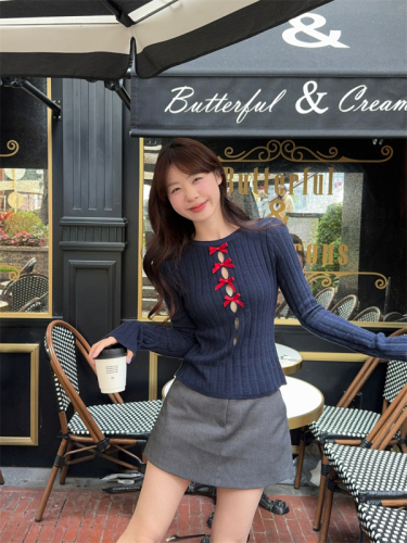 Real-life photos and real-price ~ I can't help but take a sneak peek at the new autumn and winter style design bow-cut sweater waist top