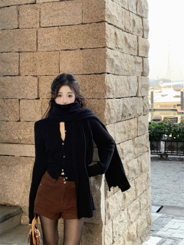 Real-life shots and real price~Twig scarf, black and gray slim short style, thick sweater and cardigan for women, autumn and winter long-sleeved knitted sweater