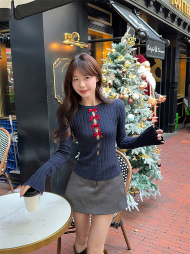 Real-life photos and real-price ~ I can't help but take a sneak peek at the new autumn and winter style design bow-cut sweater waist top