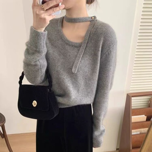 New Year Red Long-Sleeve Hooded Christmas Knitted Sweater with Neck Hang Design, Soft and Plush Wool Sweater, Elegant and Versatile Casual Cardigan