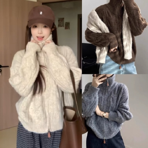 Women's Vintage Fringed Zipper Cardigan Sweater with High Collar, Korean Dongdaemun Style, Thickened, Slouchy, Stand Collar, for Autumn and Winter