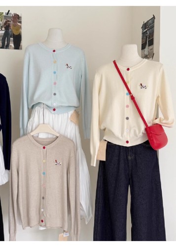 Spring Collection: Sweet & Elegant Embroidered Dachshund-Print Cardigan with Colorful Buttons – 2025 Latest Design, Round Neckline for a Slimming, Youthful Look