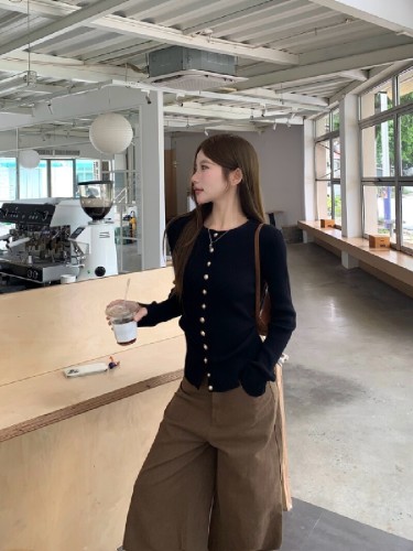 Photographed High-End Personality Long-Sleeve Knit Cardigan Women's 2025 New Arrival Black Top