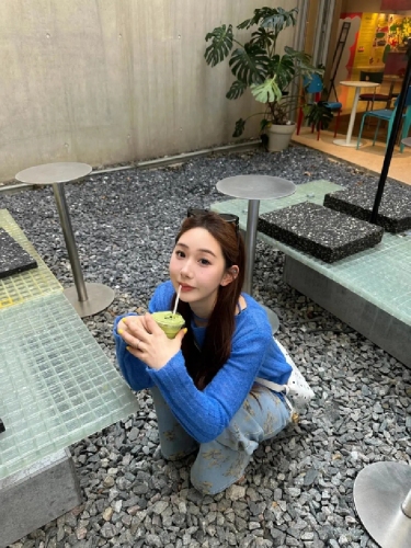 Wide-leg women's jeans 2025 autumn new wash distressed floral high-waisted loose slimming straight-leg drop-crotch pants