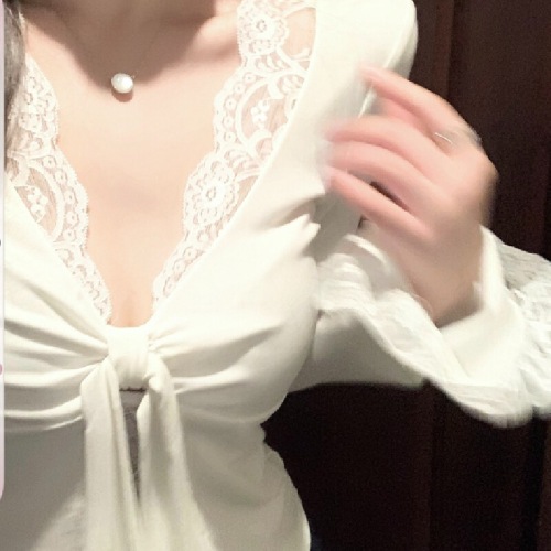 260g Rayon Lace-Panel Long-Sleeve T-Shirt for Women: Early Autumn, Slimming, and Perfect as a Layering Base Top