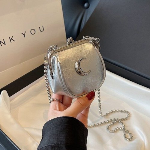 Mini Moon Fashion Chain Small Bag New Crossbody Clip Bag Korean Niche High-end Single-Shoulder Lipstick Bag