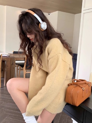 Women's Two-Piece Set: Korean Dongdaemun Autumn/Winter Short-Sleeve Thick Knit Cardigan and Pencil Skirt