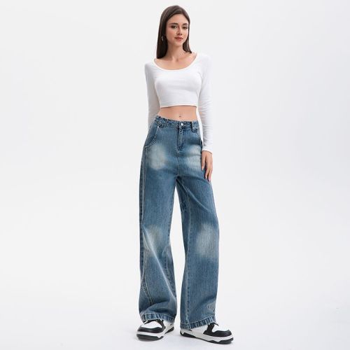 Summer and Autumn Outfit Guide | Korean Natural and Playful Style | Refreshing Denim Bootcut and Bell Bottom Jeans