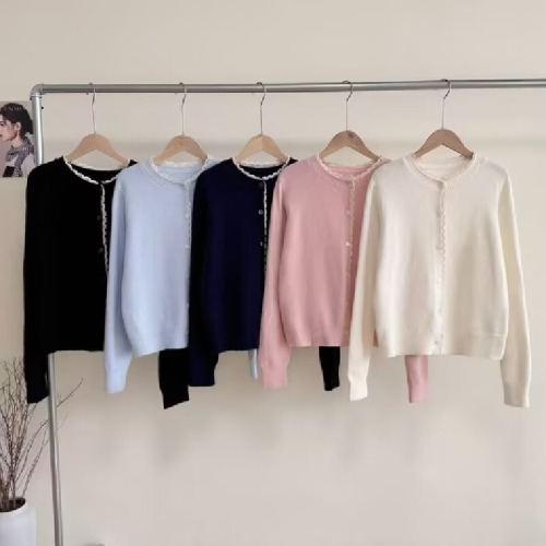 Korean-style early autumn atmosphere knit sweater for women, loose floral edge, lazy outerwear top