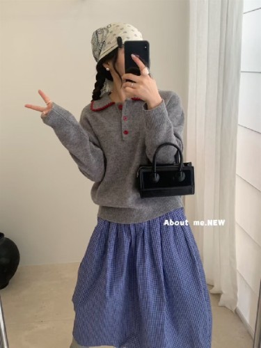 Elegant Korean Color-blocking Collar-button Knit Sweater for Women, Loose and Soft, Youthful and Versatile Wool Sweater for Autumn