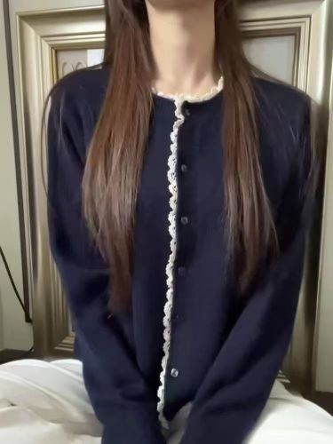 Korean-style early autumn atmosphere knit sweater for women, loose floral edge, lazy outerwear top